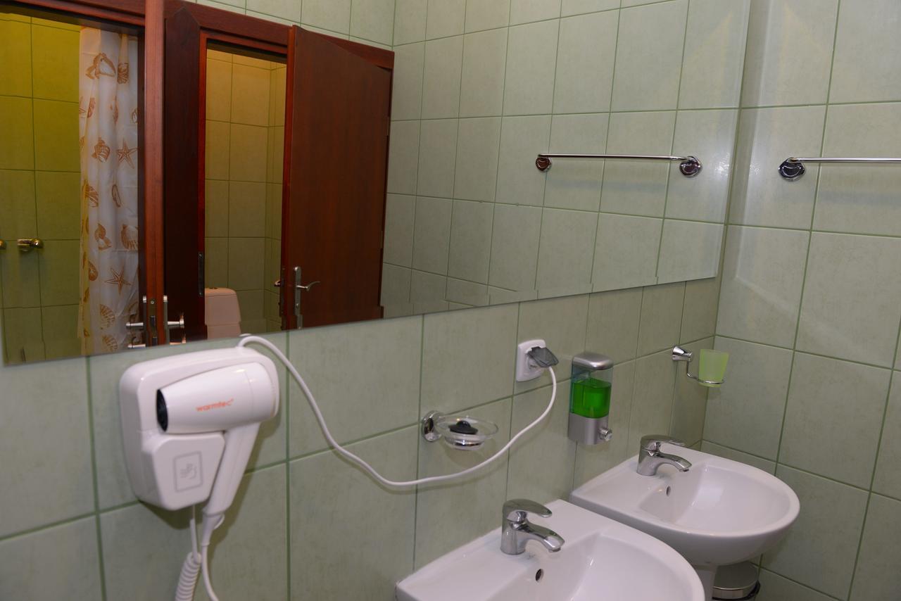 Hotel Pod Debami Terespol Exterior foto